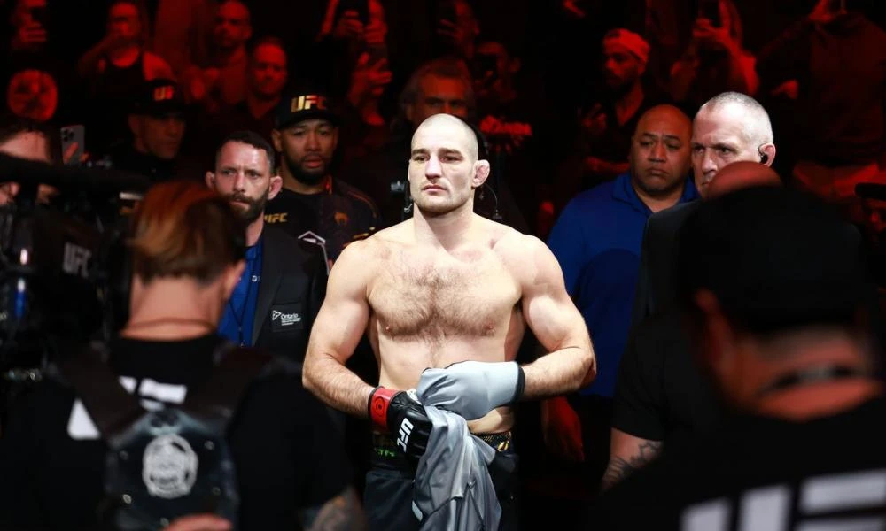 Πρωταθλητής του UFC έβγαλε «νόκ άουτ» δημοσιογράφο-ακτιβιστή της ΛΟΑΤΚΙ ατζέντας